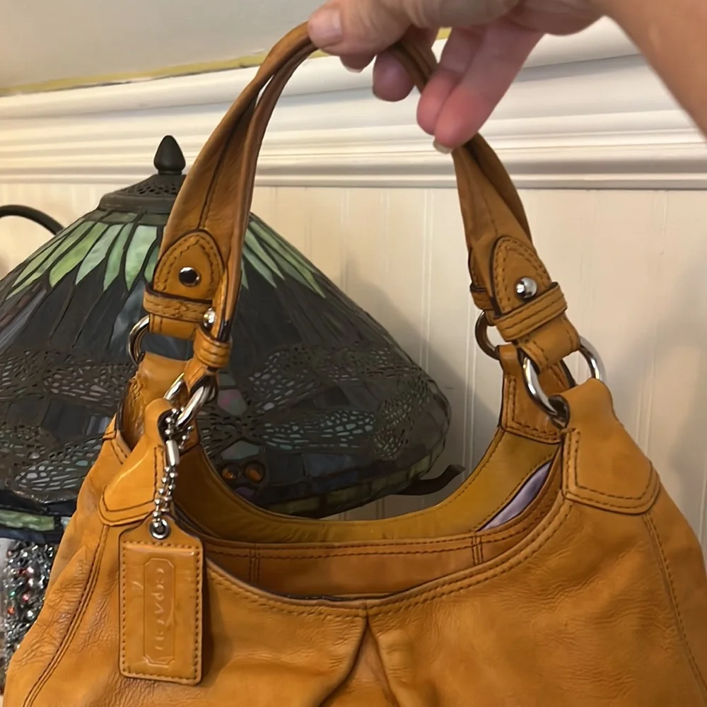 Vintage Coach C0982 Parker hobo purse